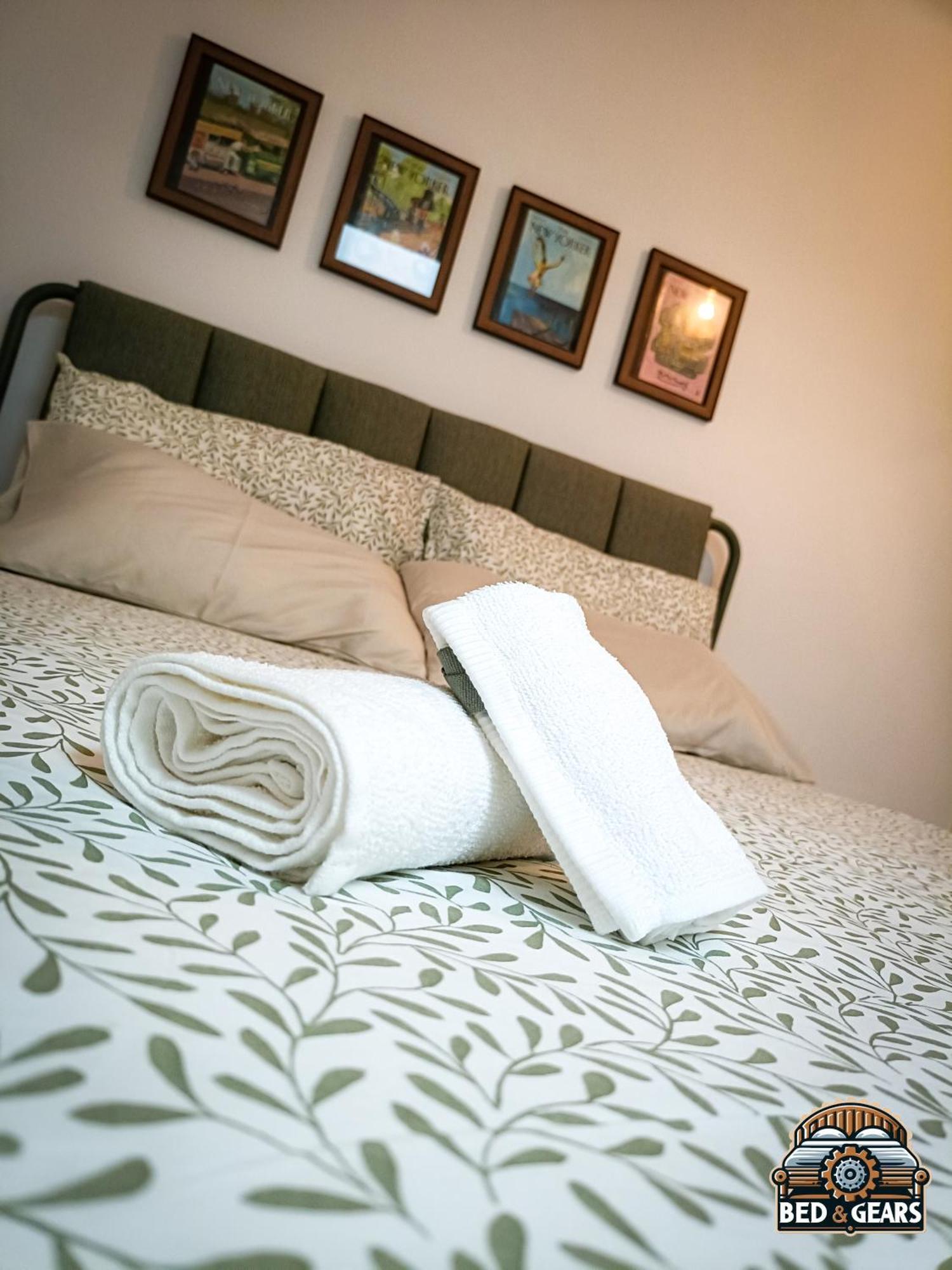 Bed And Gears - Industrial Design Loft Lägenhet Bari Exteriör bild